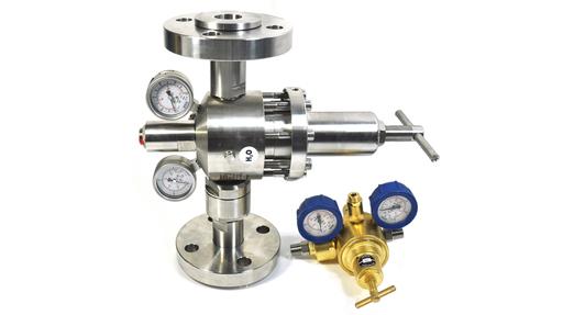 Pressure reducing valves for liquids or gas